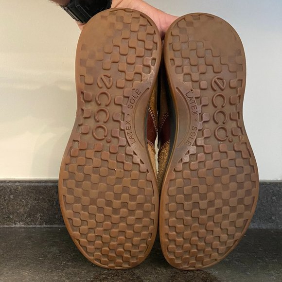 Ecco Yak Leather Sneakers - Size 9 - Picture 7 of 8